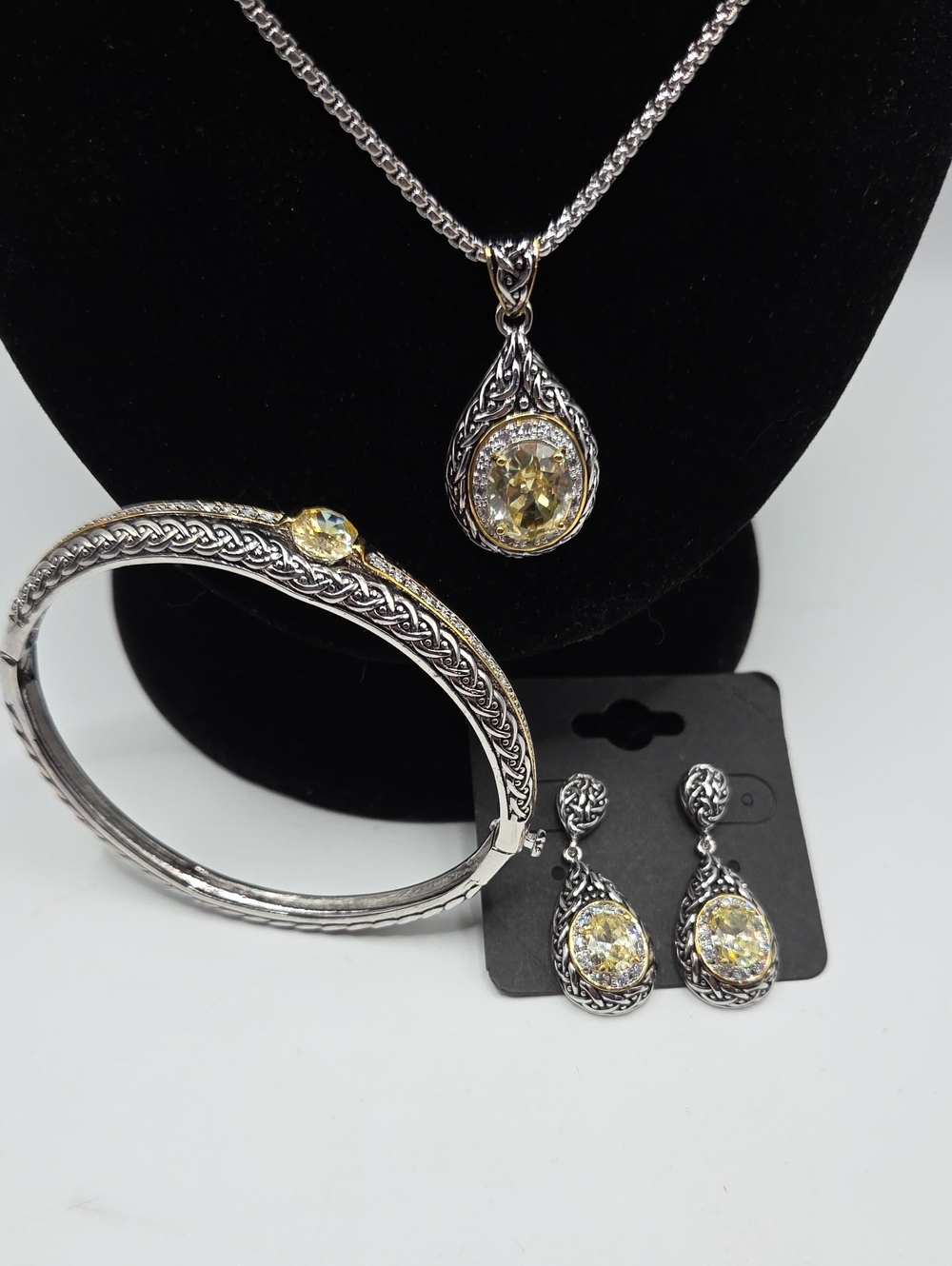 Silver-Tone Yellow Gems Necklace Earrings And Bracelet